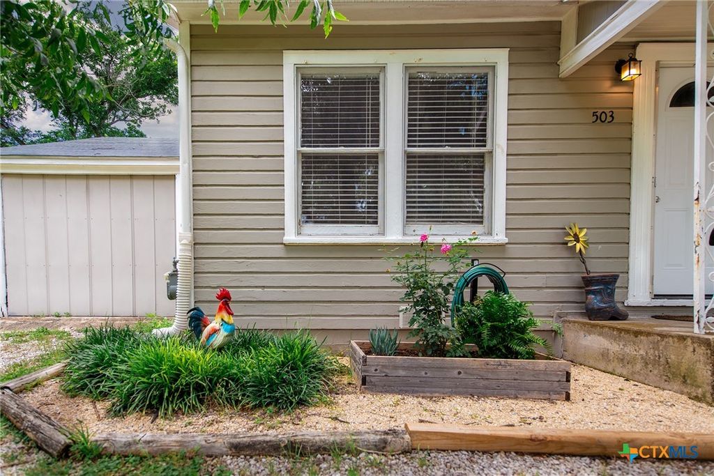 Photo of 503 Bruns Street, Seguin, TX 78155 (MLS # 615596)