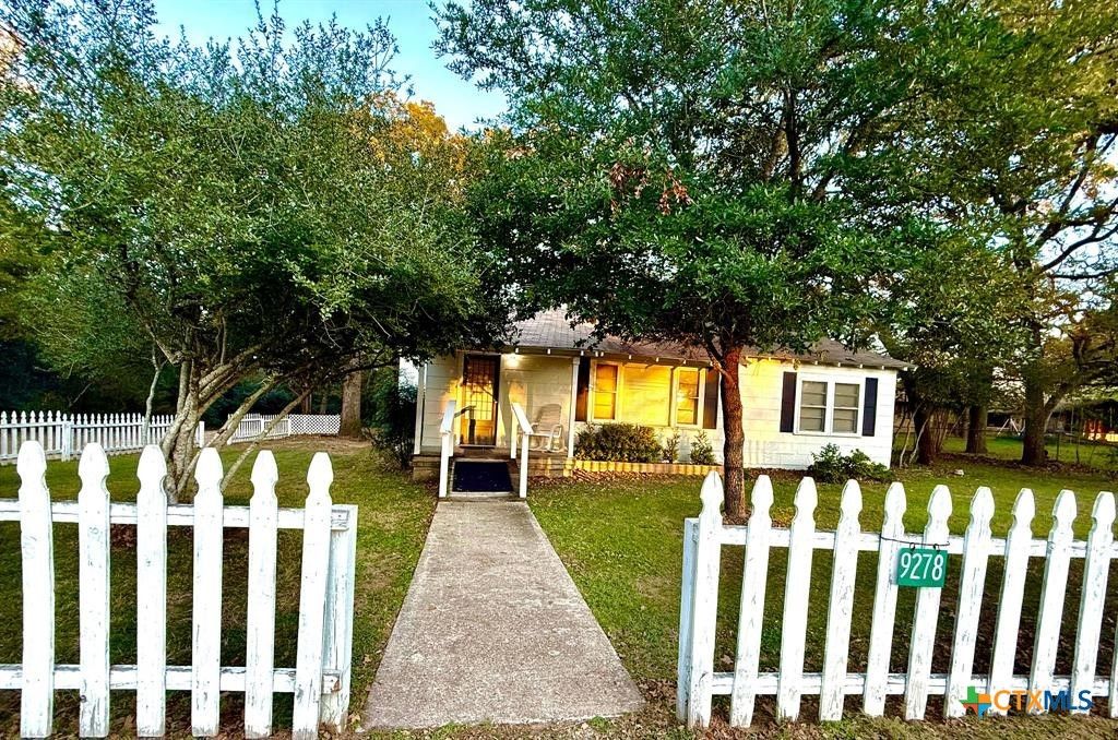 Photo of 9278 N Highway 77 Highway, Lexington, TX 78947 (MLS # 611011)