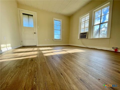 A home in Yoakum