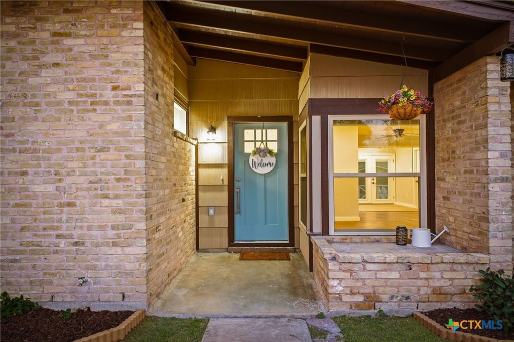 Photo of 534 Cicero Drive, San Antonio, TX 78218 (MLS # 597946)