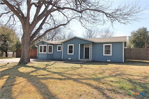Photo of 1001 E Main Street, Little River Academy, TX 76554 (MLS # 604181)