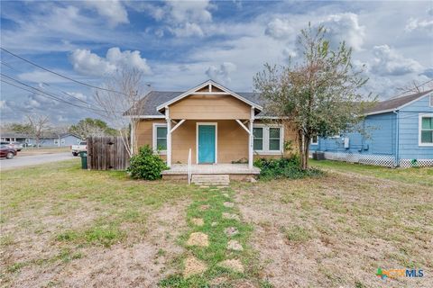 Photo of 1119 Terrell Street, Cuero, TX 77954 (MLS # 601912)
