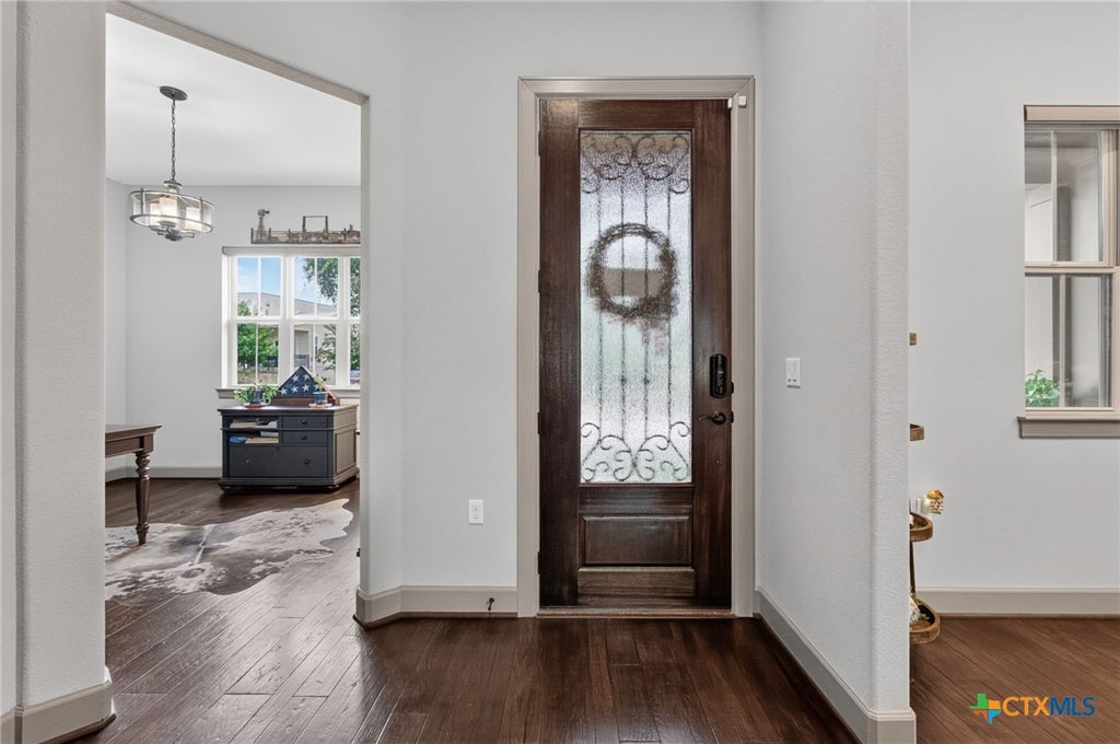 Photo of 908 Dancing Oak Lane, San Marcos, TX 78666 (MLS # 620075)