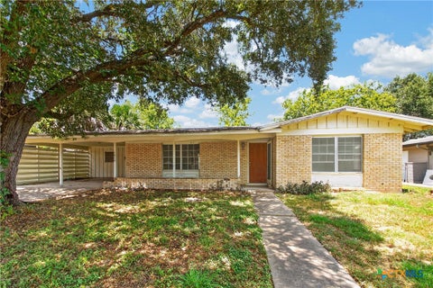 Photo of 1814 Bon Aire Avenue, Victoria, TX 77901 (MLS # 622234)