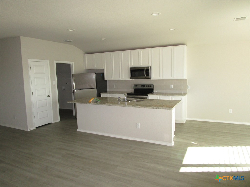 New Braunfels, Texas 78130, United States, 3 Bedrooms Bedrooms, ,2 BathroomsBathrooms,Residential,Active,43365