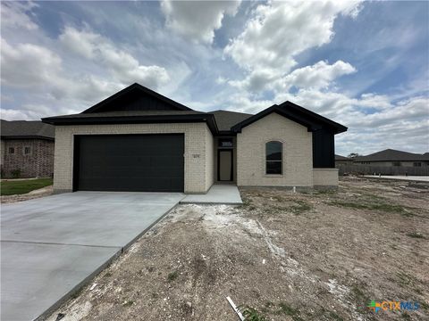 Photo of 405 Magnolia, Troy, TX 76579 (MLS # 612935)