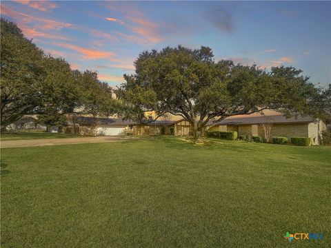 Photo of 903 Hoover, Cameron, TX 76520 (MLS # 605756)