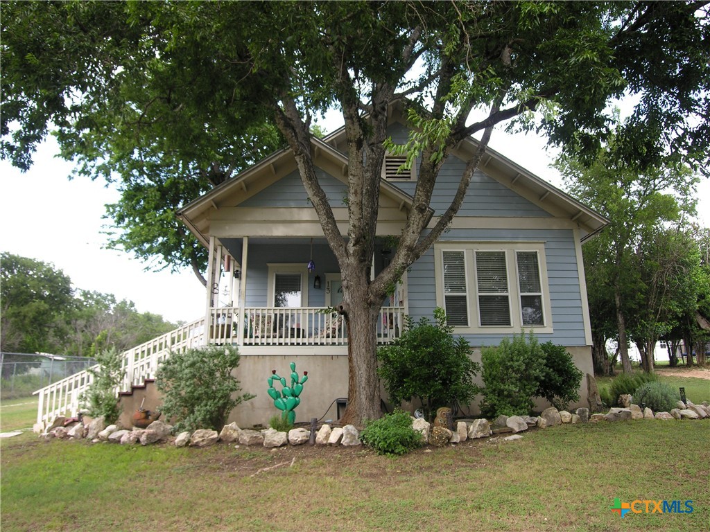 Photo 1 of 35 — 13 Cockrell Circle, Lampasas, TX 76550