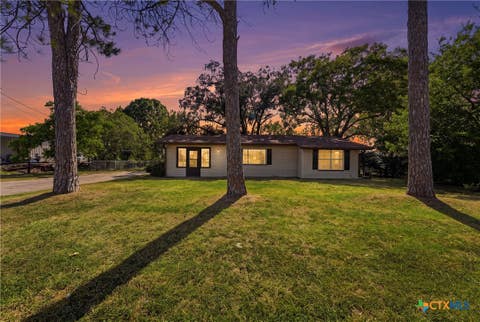 Photo of 1603 Seydler Street, Gonzales, TX 78629 (MLS # 621354)