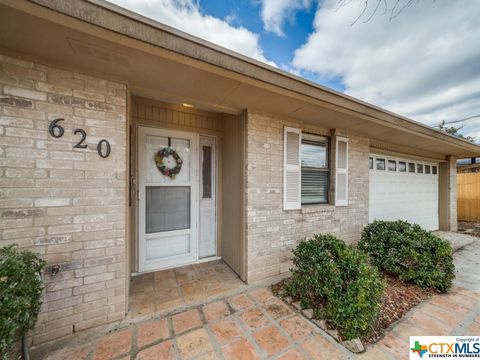 A home in Canyon Lake