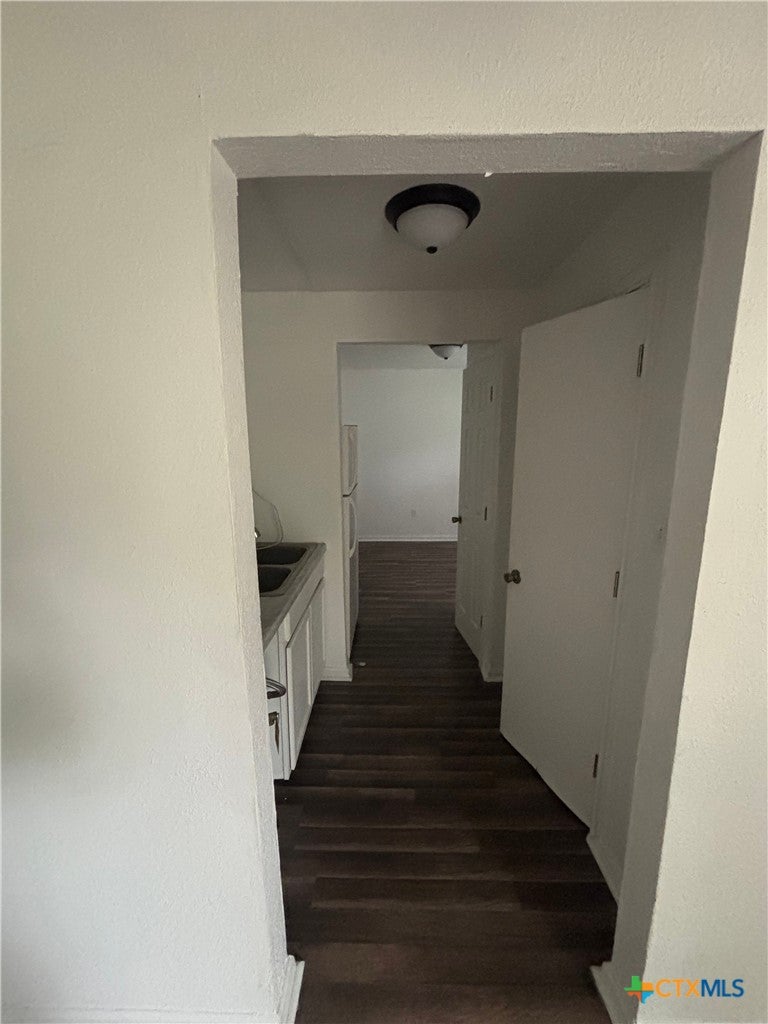 819 / 817 E AVENUE A