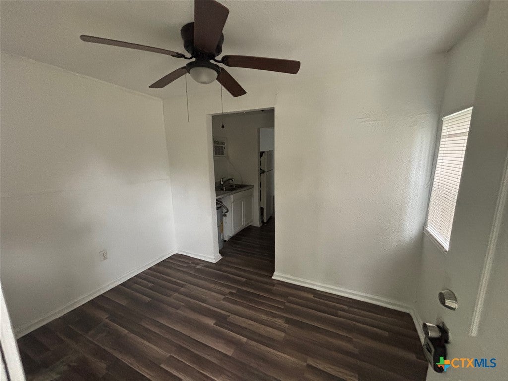 819 / 817 E AVENUE A