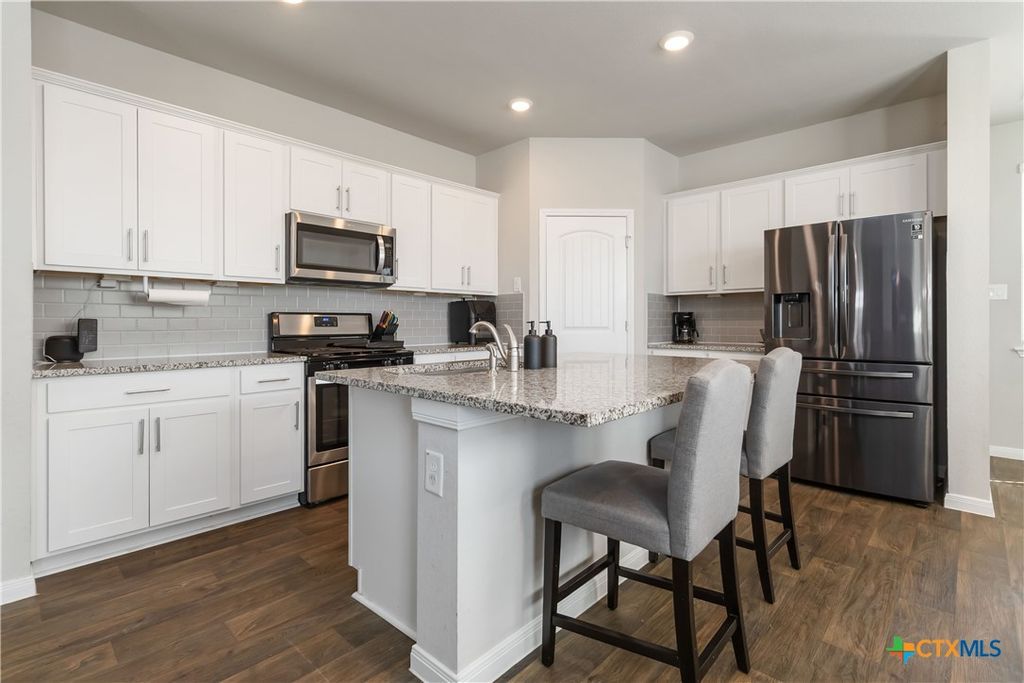 Photo of 104 Sky Meadows Circle, San Marcos, TX 78666 (MLS # 603017)