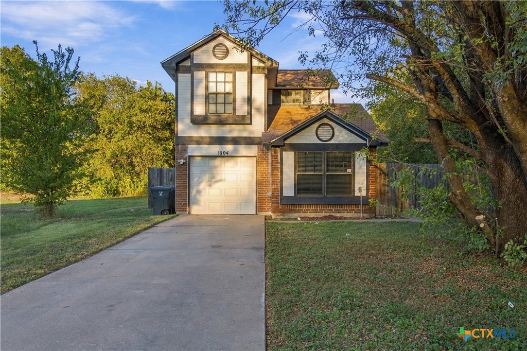 Photo of 1904 Dickens Drive, Killeen, TX 76543 (MLS # 628381)