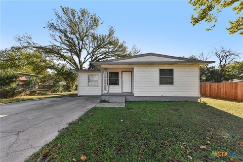 Photo of 1102 Jackson Street, Killeen, TX 76541 (MLS # 613931)