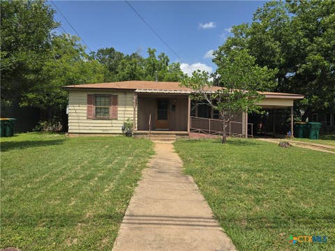 Photo of 1410 N Beal Street, Belton, TX 76513 (MLS # 618437)