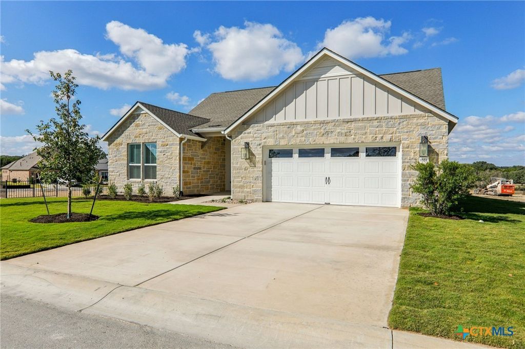 Photo of 1851 Dancing Oak Lane, San Marcos, TX 78666 (MLS # 582754)