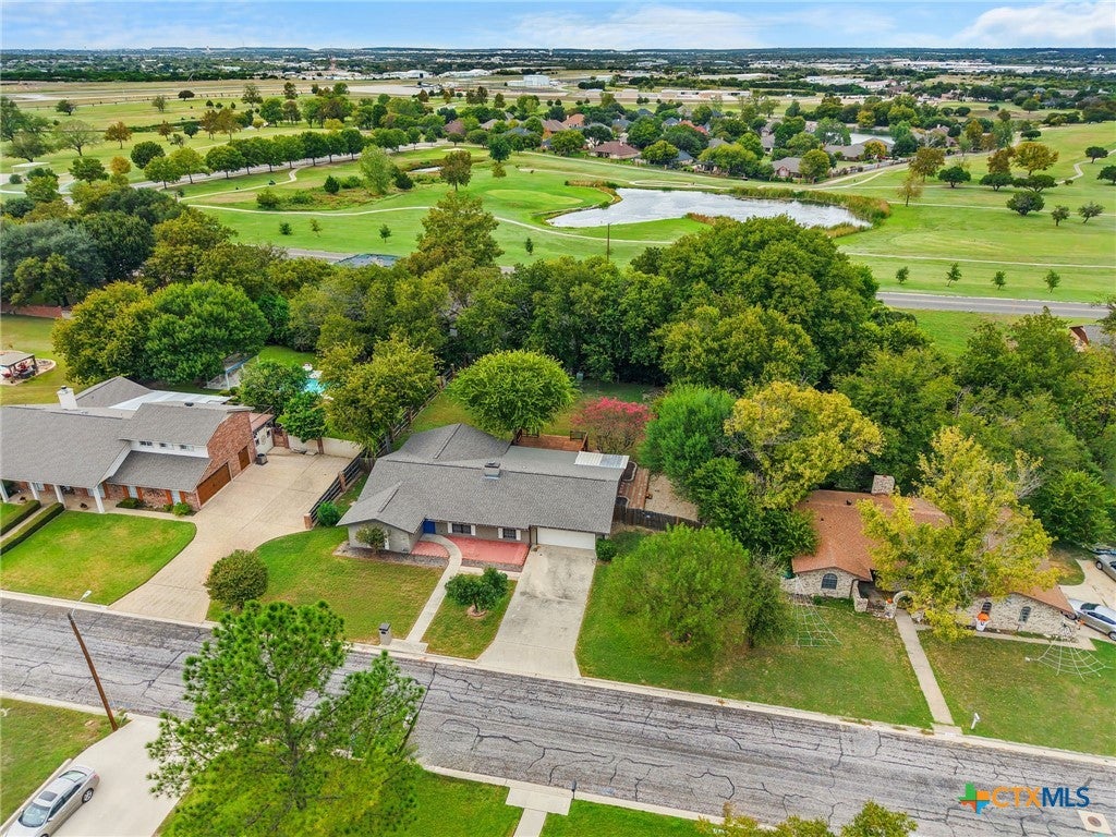 512 White Oak Lane