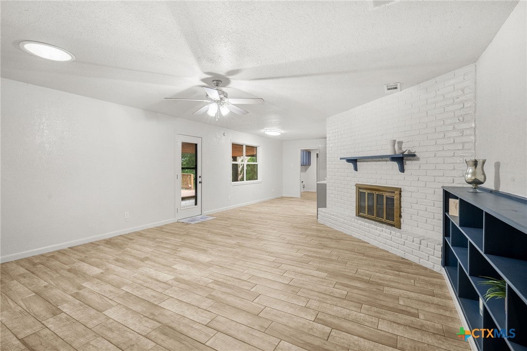 512 White Oak Lane