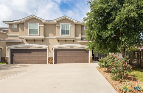 Photo of 111 Fleetwood Drive, Victoria, TX 77901 (MLS # 615721)