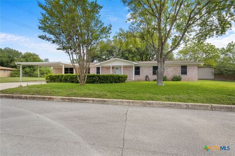 Photo of 618 Fair Lane, New Braunfels, TX 78130 (MLS # 611783)