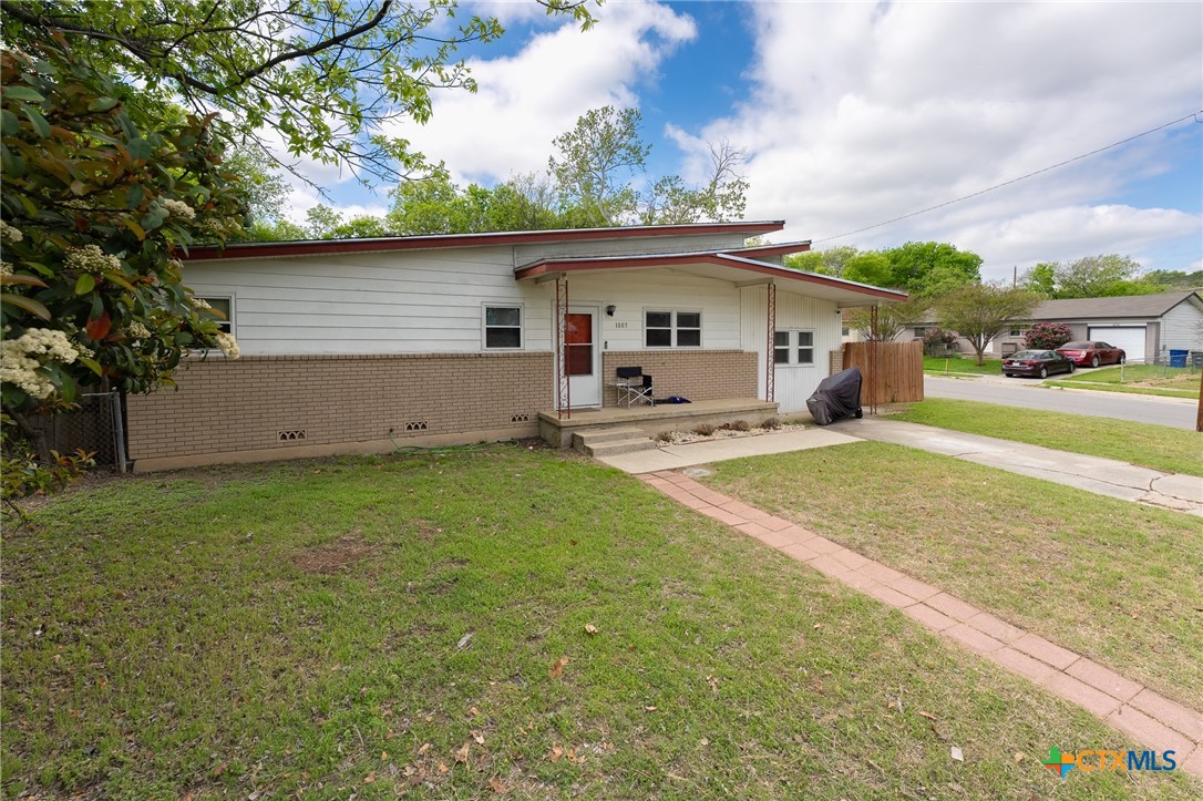 1005 Cove Avenue - Photo 2