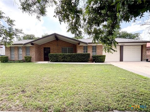 Photo of 618 Allen Street, Copperas Cove, TX 76522 (MLS # 616052)