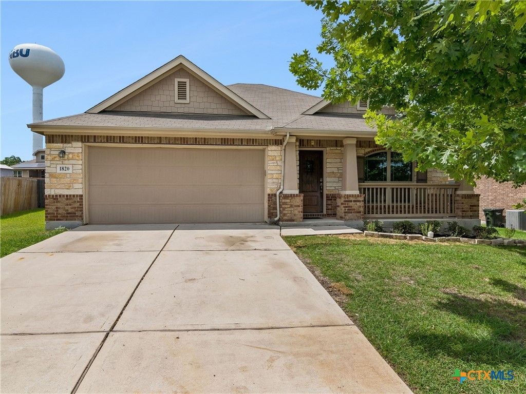 Photo of 1820 Strawcove, New Braunfels, TX 78130 (MLS # 612610)