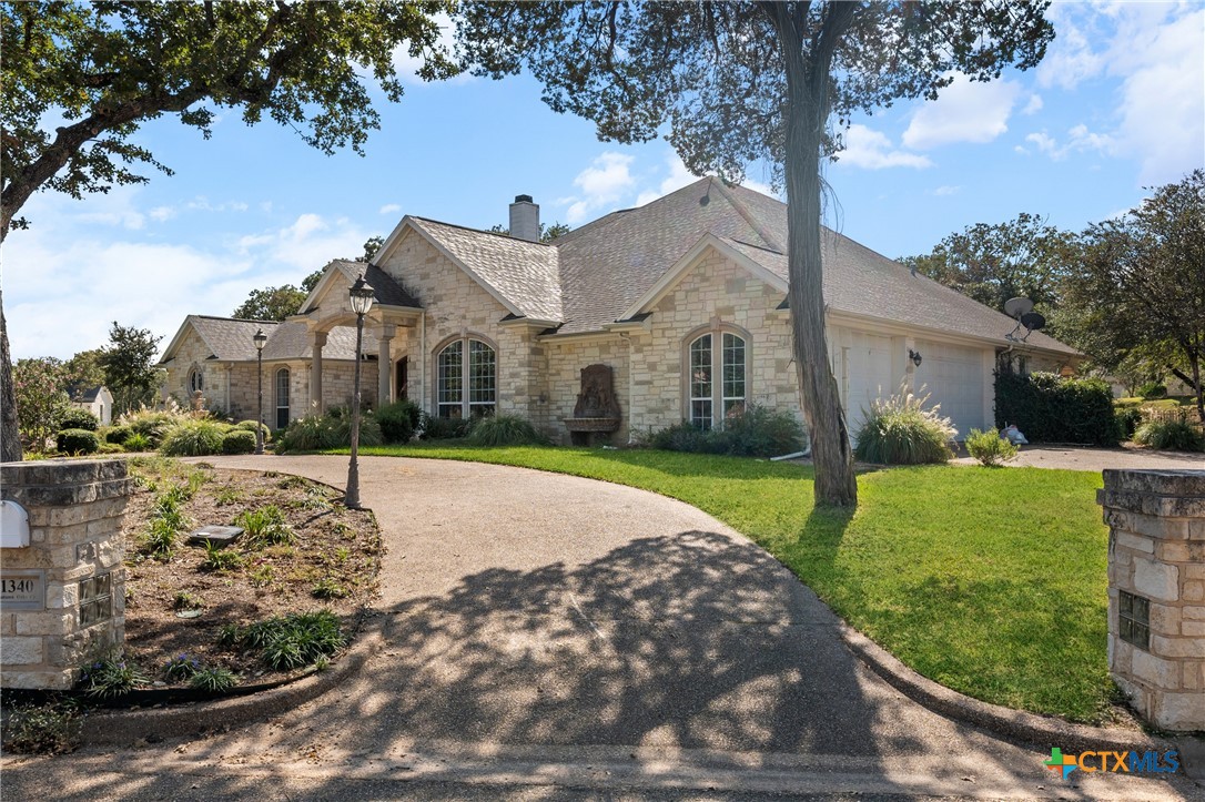 1340 Autumn Oaks Circle