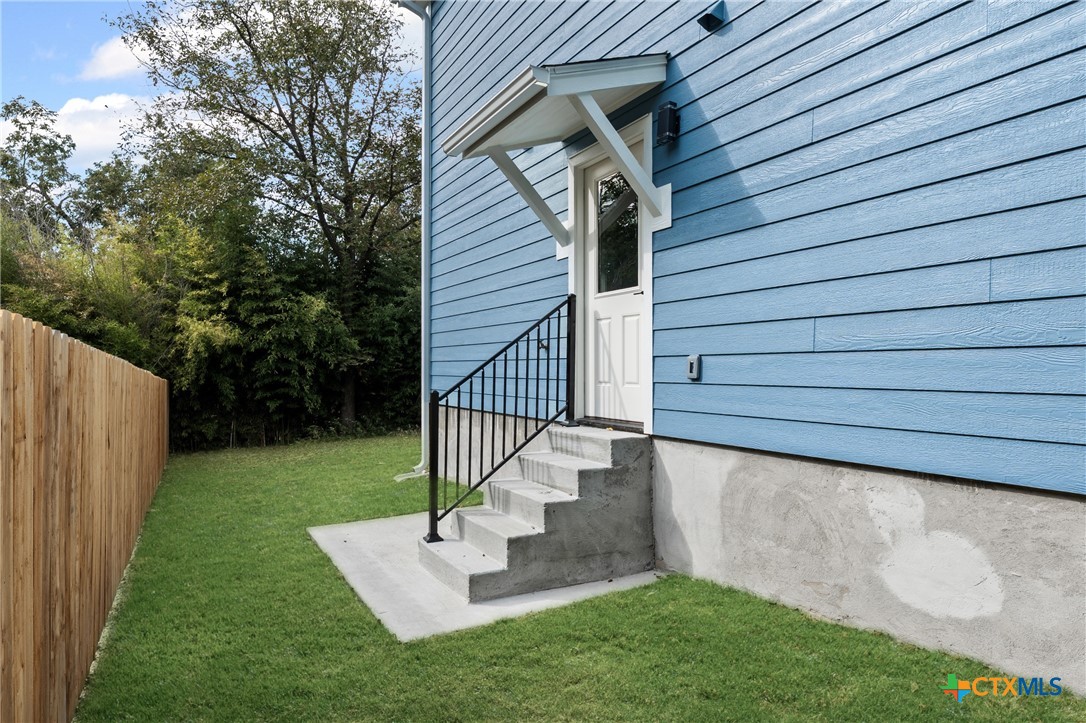 602 S 18th Street A & B