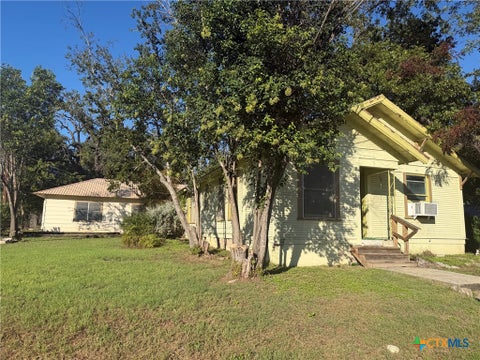 Photo of 108 S Race Street, Lampasas, TX 76550 (MLS # 627170)