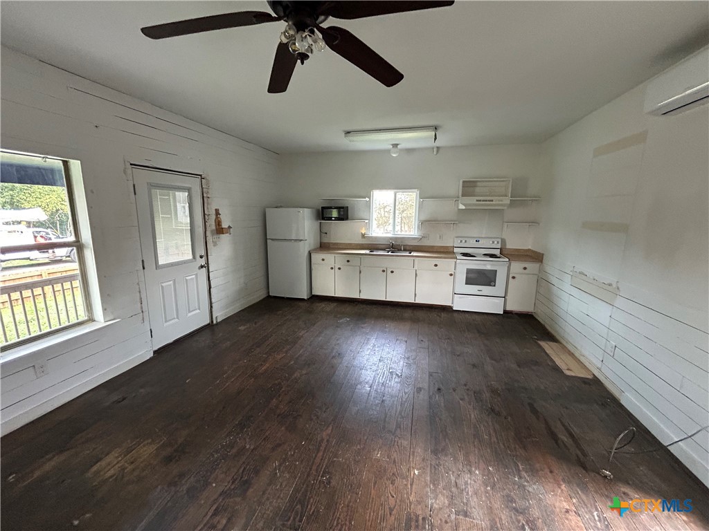 1017 W Nueces Street