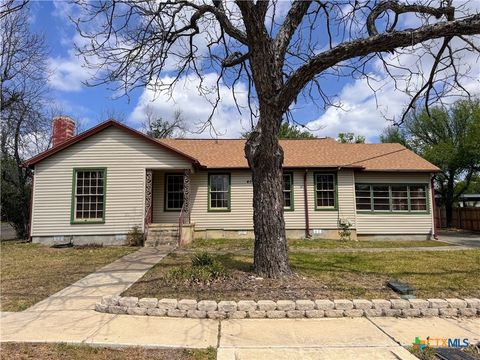 Photo of 400 Harvey Street, San Marcos, TX 78666 (MLS # 609068)