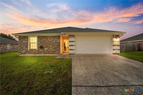 Photo of 2032 Sabine Drive, Waco, TX 76708 (MLS # 611400)