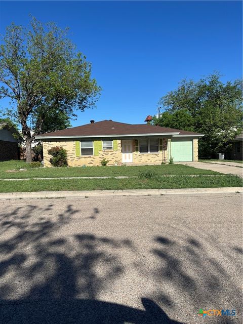 Photo of 621 Bishop Drive, Killeen, TX 76541 (MLS # 610203)