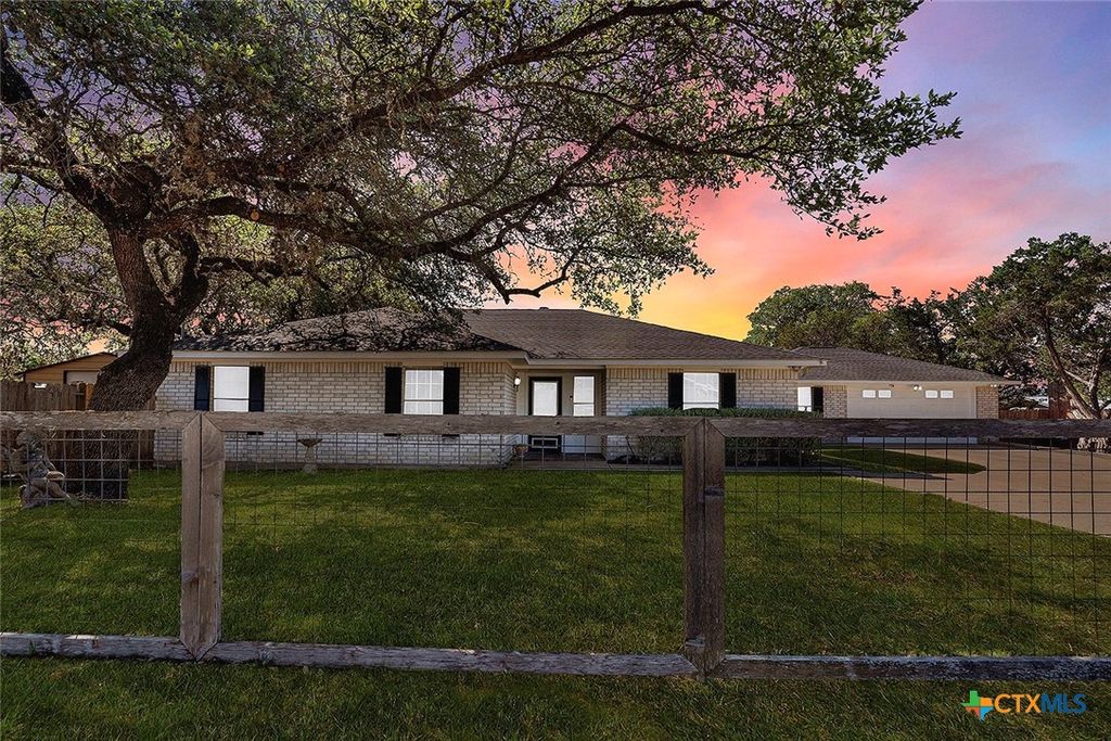Photo of 1106 Amanda, Canyon Lake, TX 78133 (MLS # 610212)