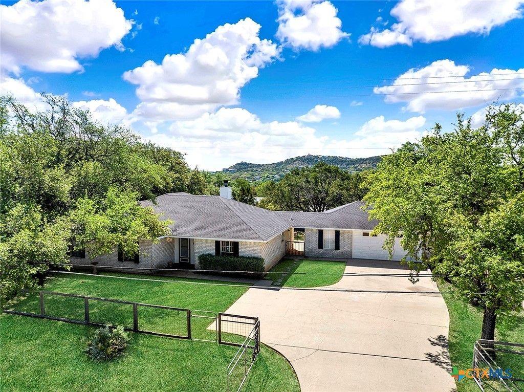 Photo of 1106 Amanda, Canyon Lake, TX 78133 (MLS # 610212)