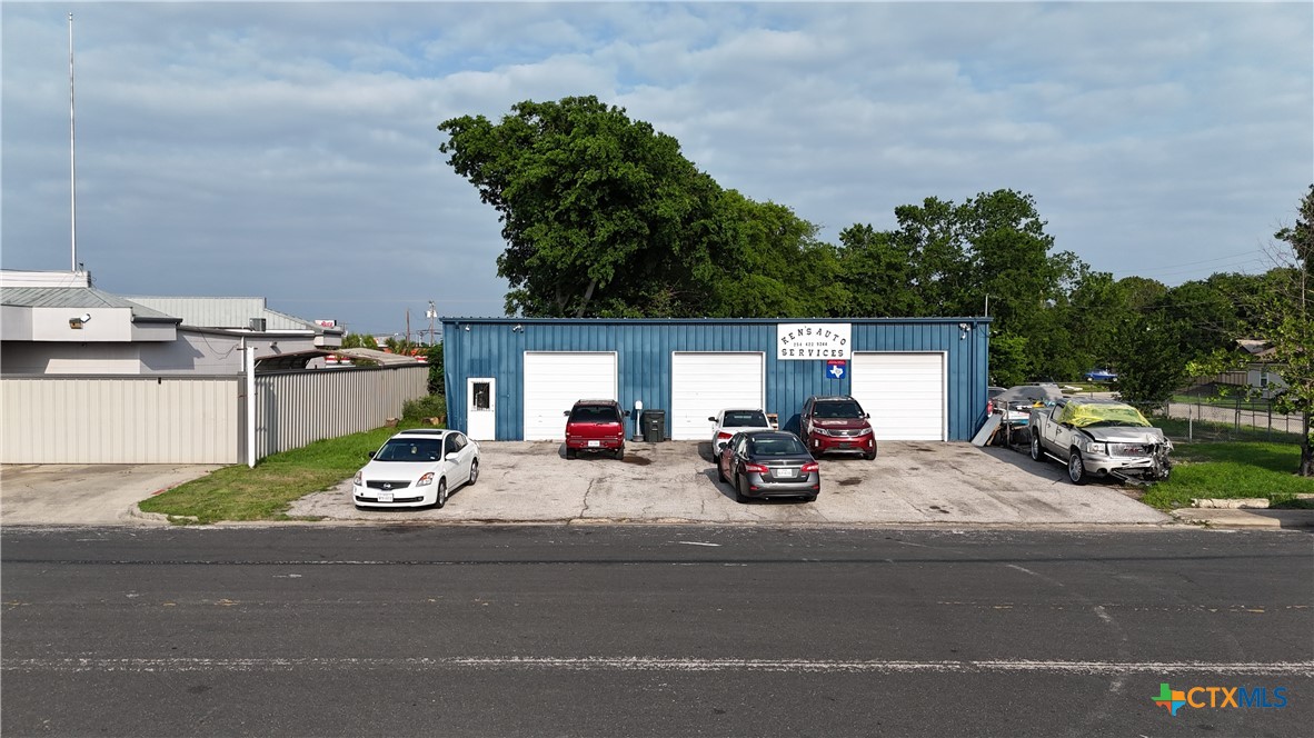 404 E Veterans Memorial Boulevard