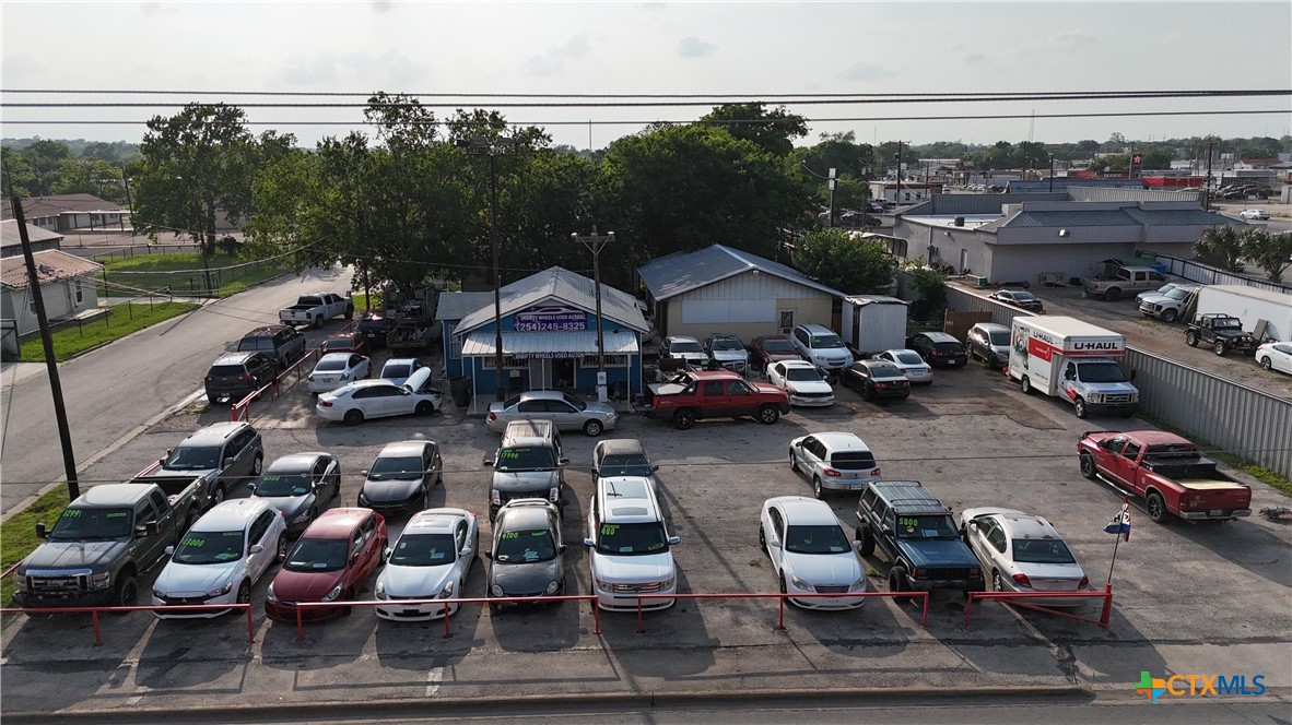 404 E Veterans Memorial Boulevard