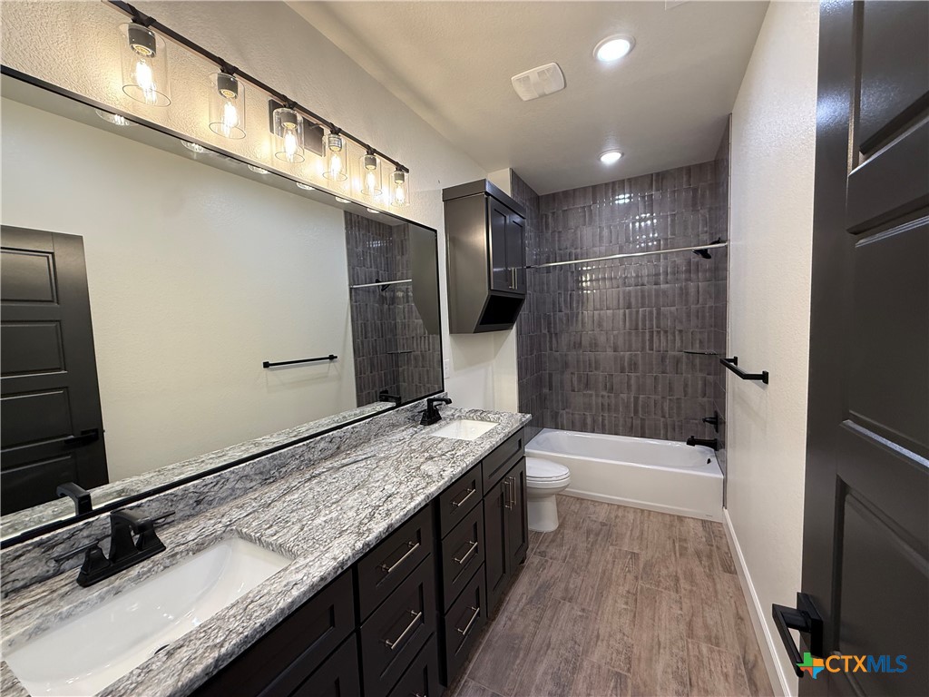 11043 Eagle Walk Boulevard