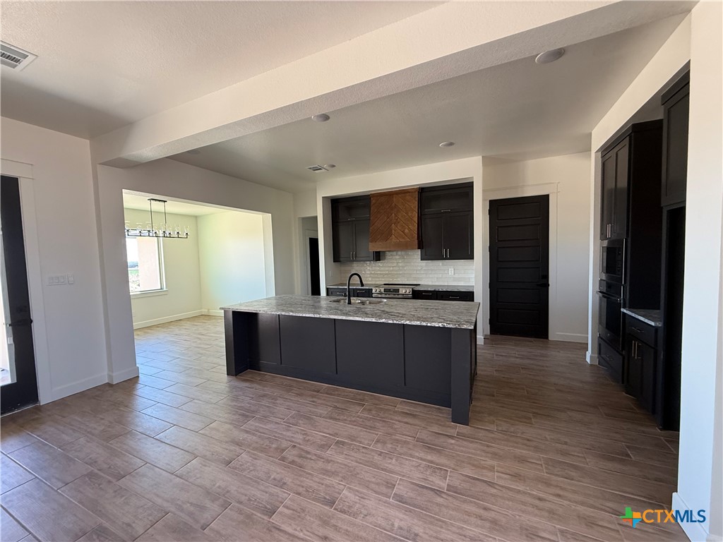 11043 Eagle Walk Boulevard