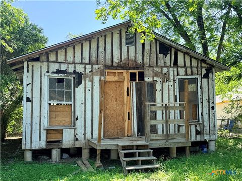 Photo of 207 Herndon Street, San Marcos, TX 78666 (MLS # 613788)