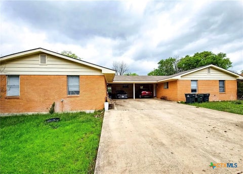 Photo of 1004 Hillyer Street, San Marcos, TX 78666 (MLS # 608100)
