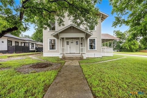 Photo of 501 N Penelope Street, Belton, TX 76513 (MLS # 612037)