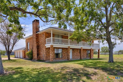 2745 Holub Road Schulenburg TX 78956