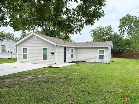 Photo of 1108 Harvey Lane, Victoria, TX 77901 (MLS # 617998)