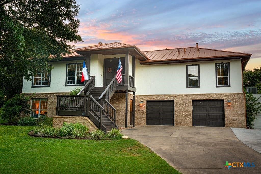 Photo of 76 Guada Coma Drive, New Braunfels, TX 78130 (MLS # 622561)