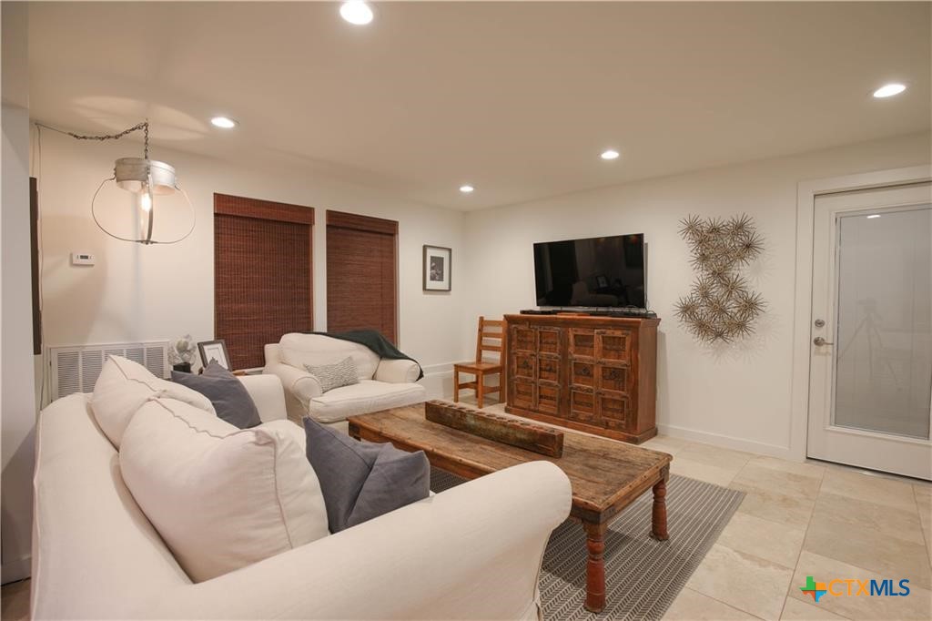 3358 Drapers Cove
