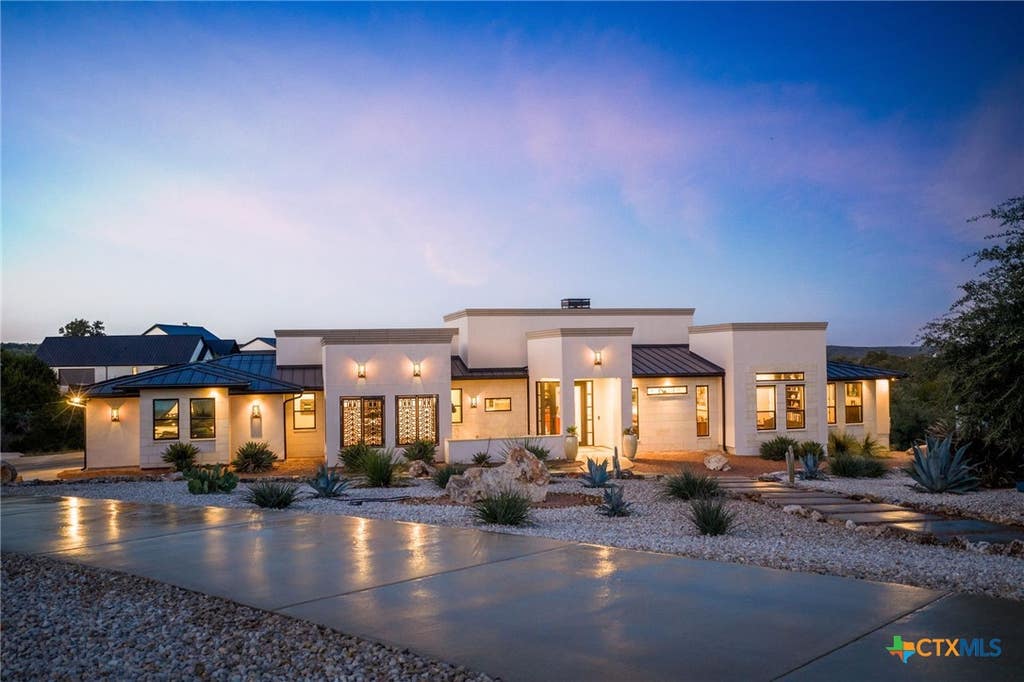 Photo of 368 Butternut Way, New Braunfels, TX 78132 (MLS # 602761)