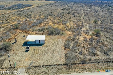 TR 3 000 US HWY 85 Street Dilley TX 78017